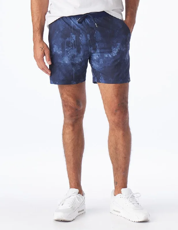 Versatility Short 7.5": Indigo Cloud Drip Print